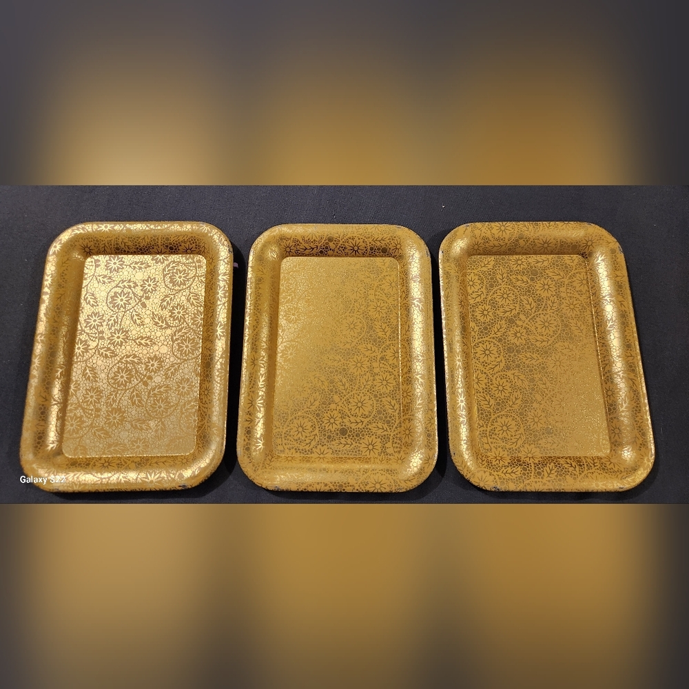 Vintage Gold Style Pasiley-style Metal Trays